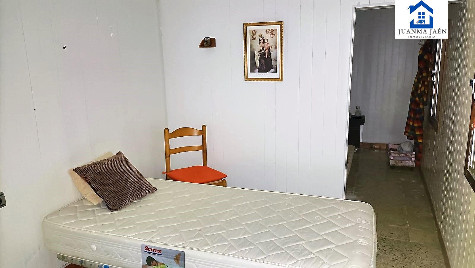 For sale of house in San Fernando
