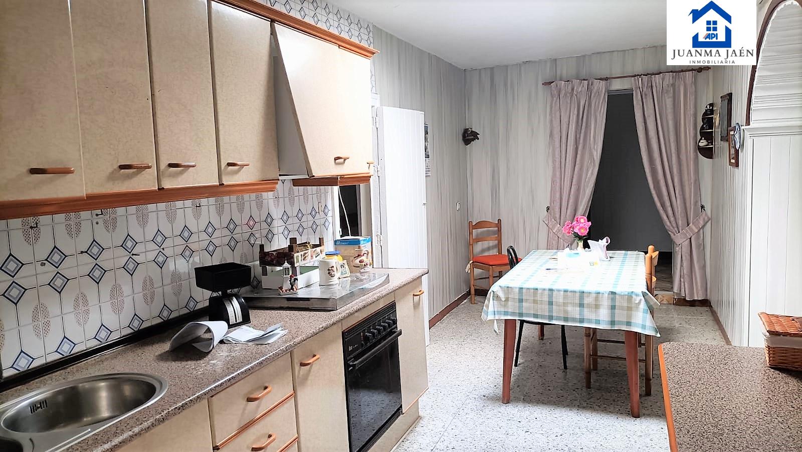 For sale of house in San Fernando