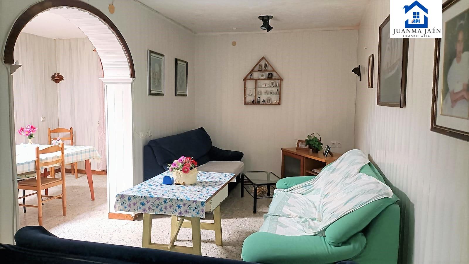 For sale of house in San Fernando