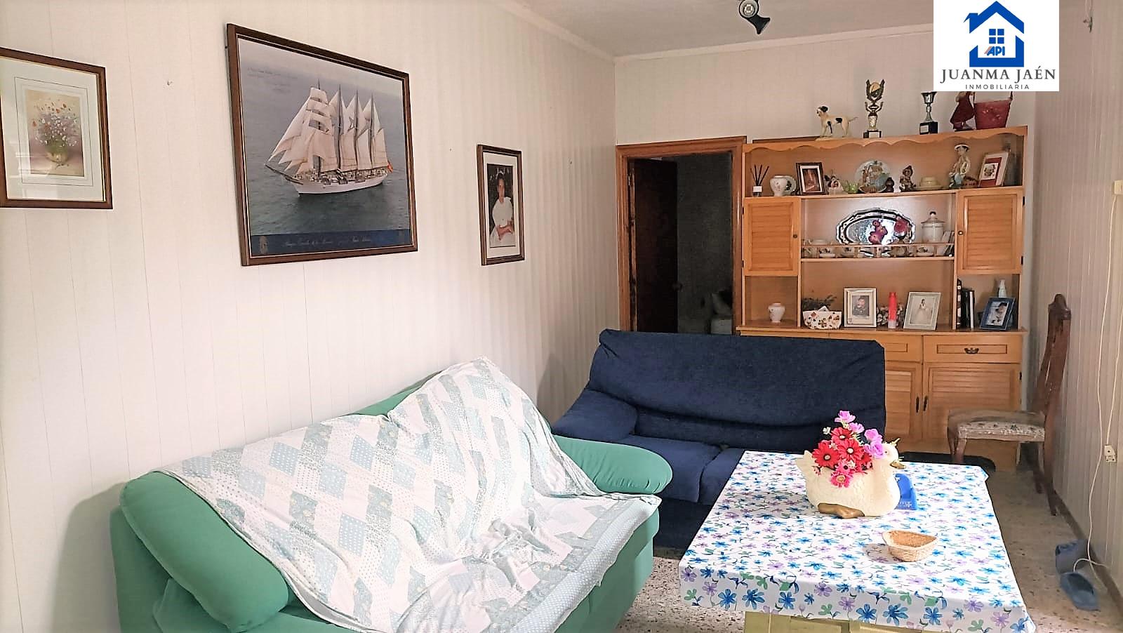 For sale of house in San Fernando