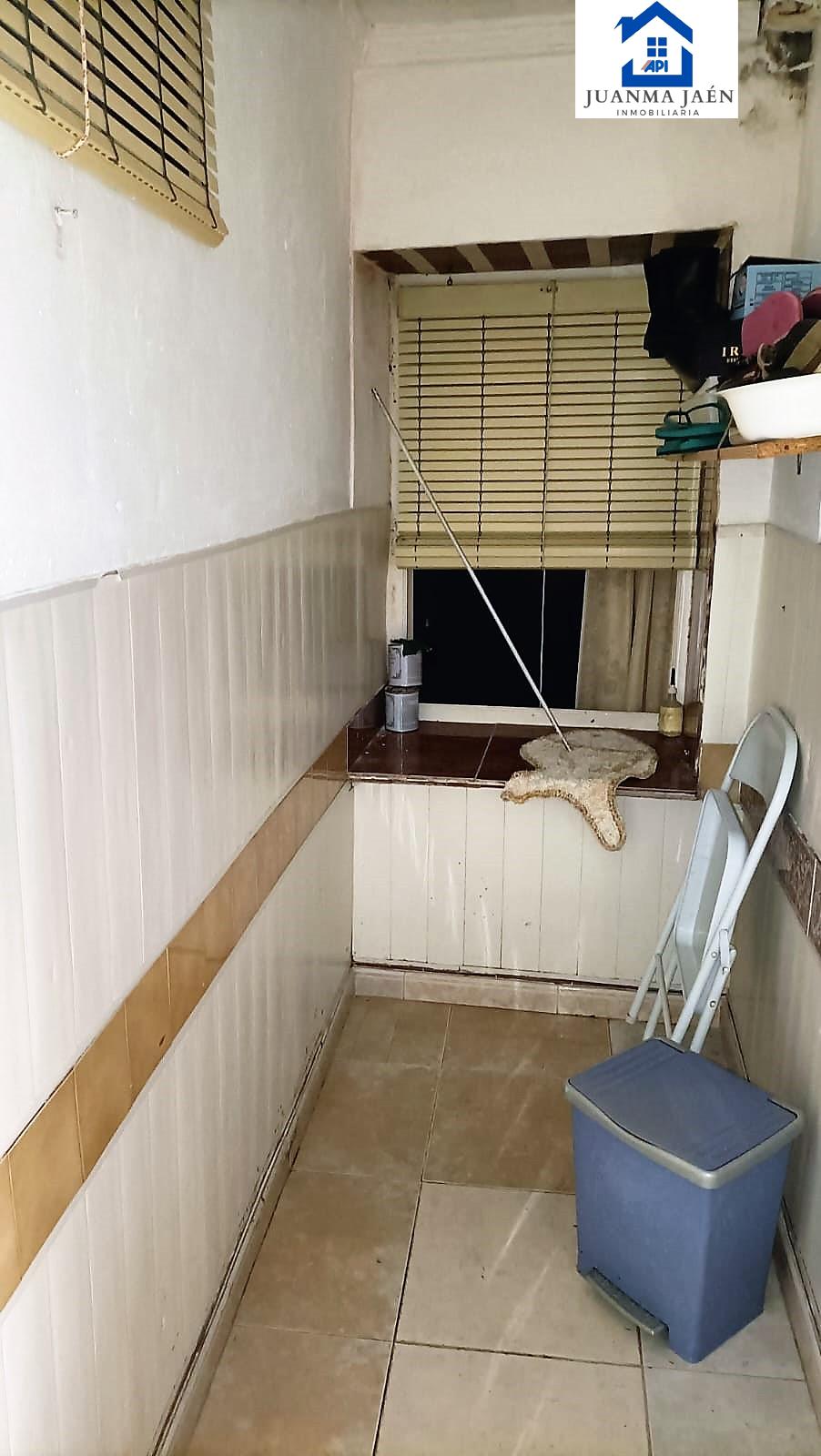 For sale of house in San Fernando