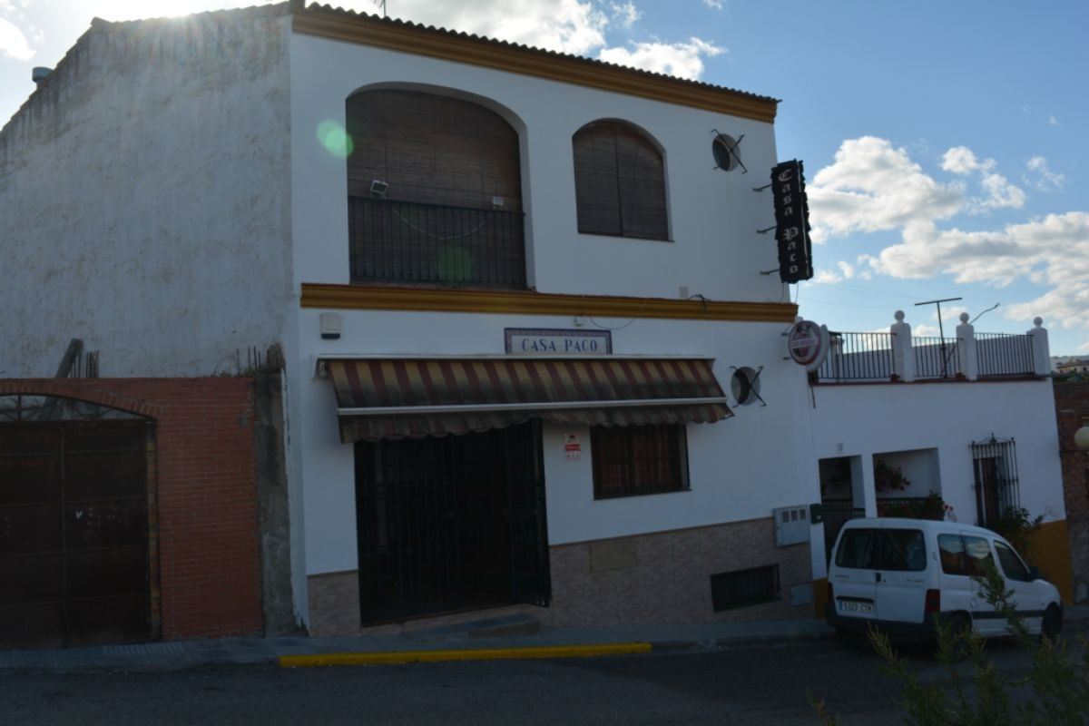 For sale of commercial in Burguillos