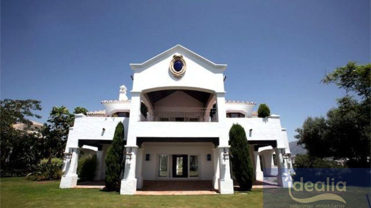 For sale of villa in Benahavís