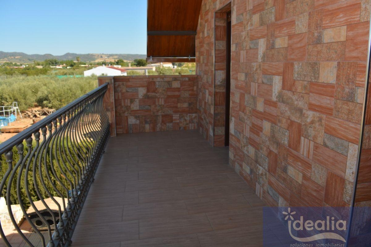 For sale of chalet in Lora del Río