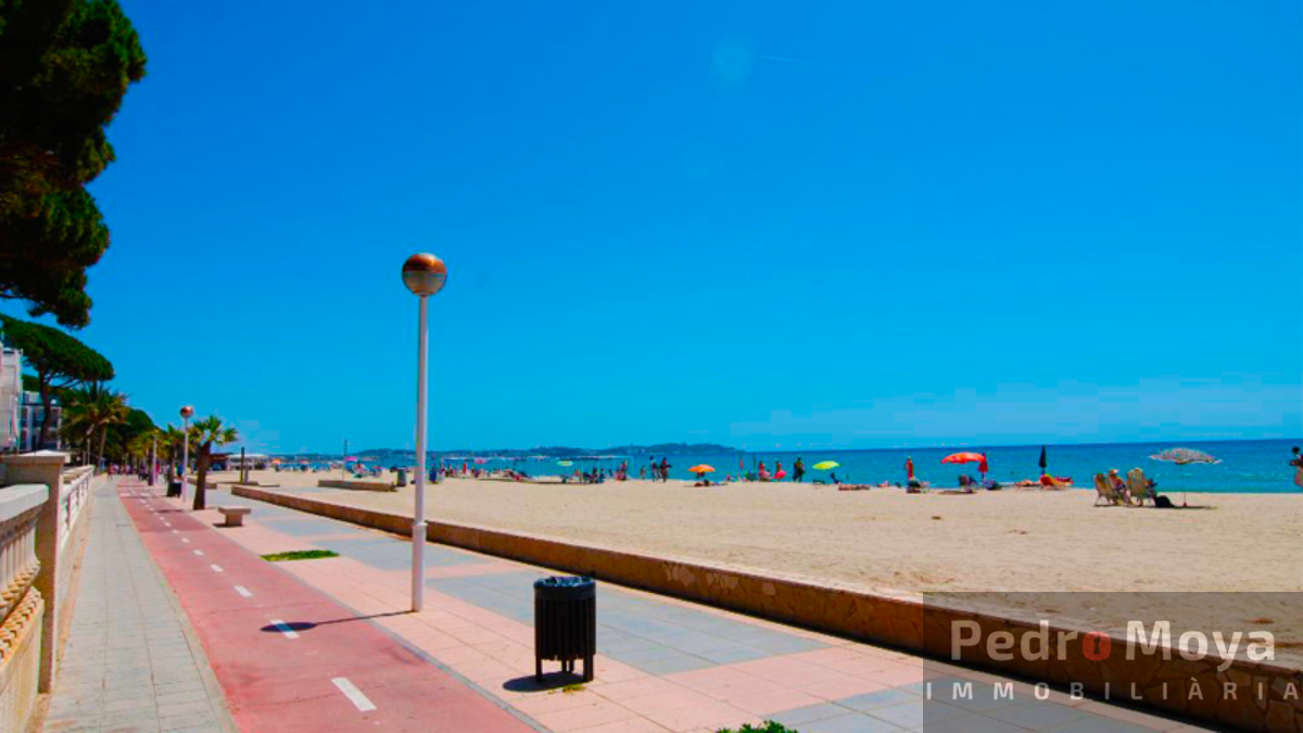 For sale of flat in Cambrils