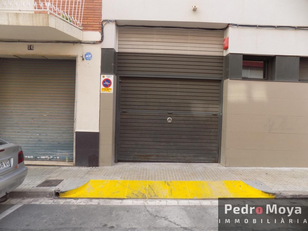 For sale of garage in Cambrils