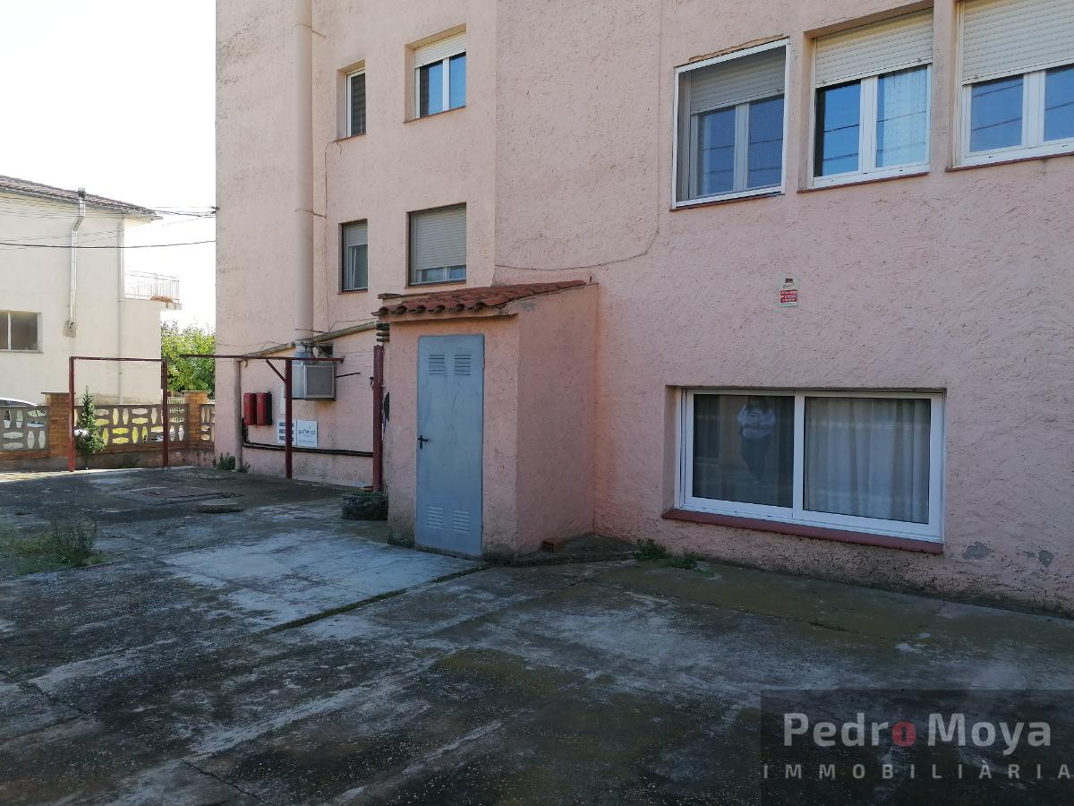 For sale of commercial in Vimbodí