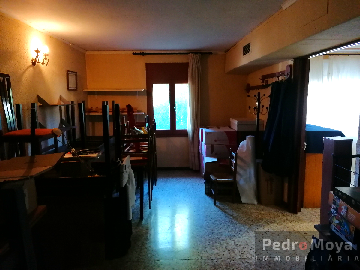 For sale of commercial in Vimbodí