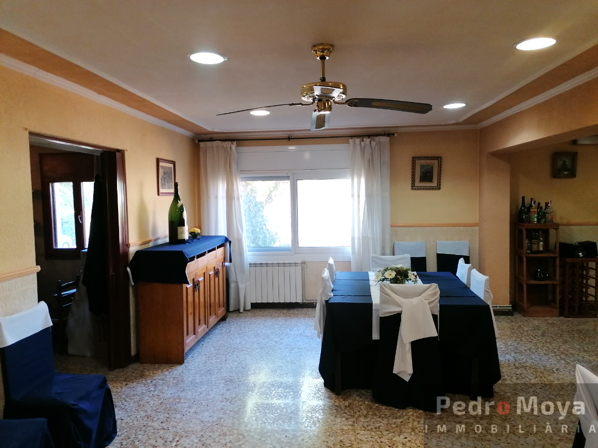 For sale of commercial in Vimbodí