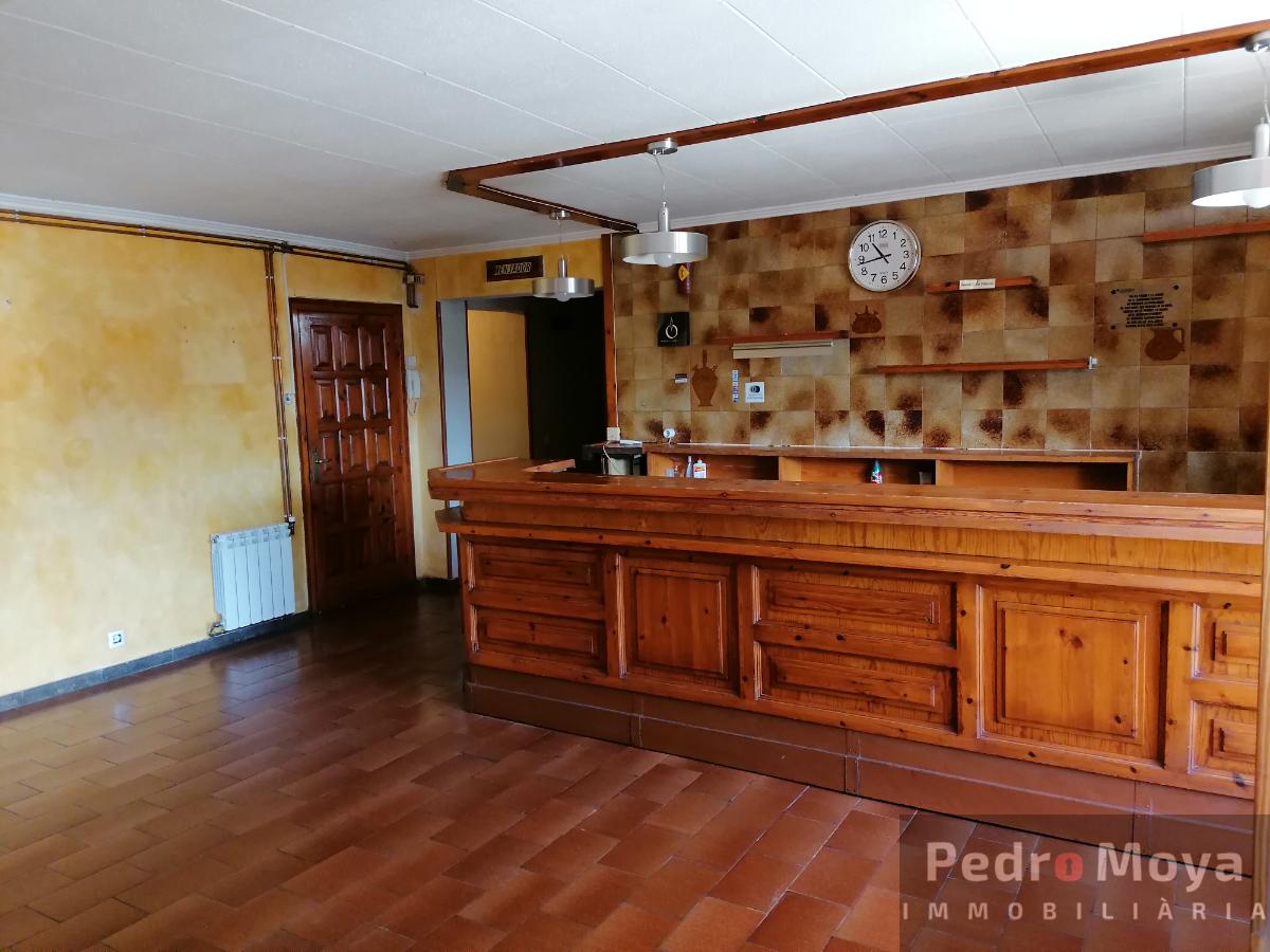 For sale of commercial in Vimbodí