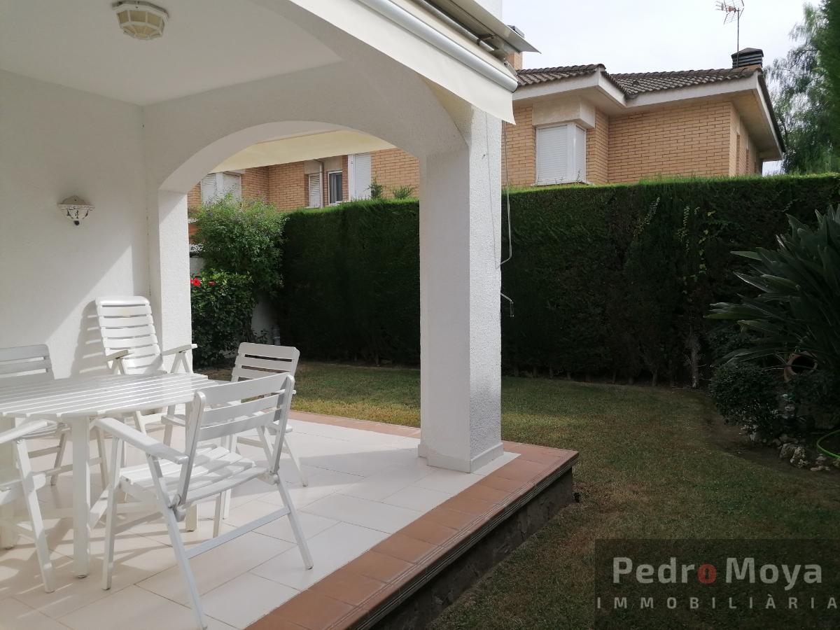 For sale of chalet in Cambrils