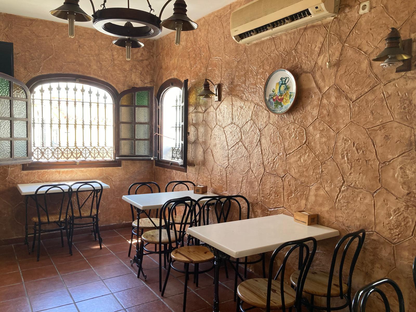 For sale of commercial in San Fernando