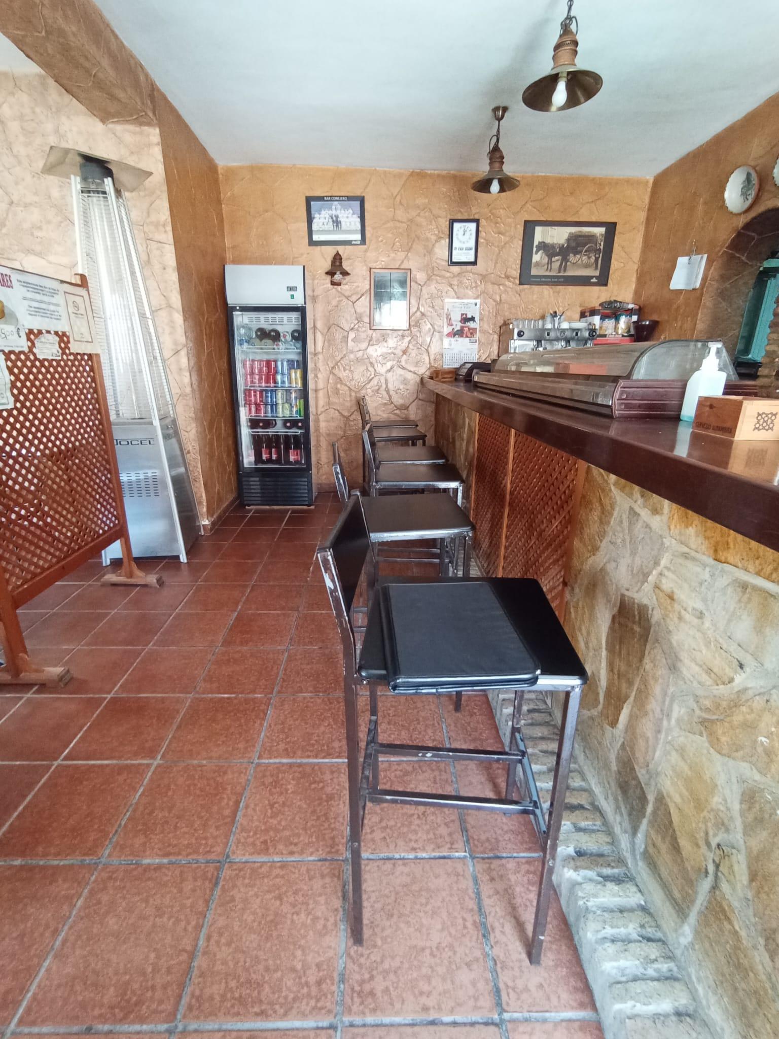 For sale of commercial in San Fernando