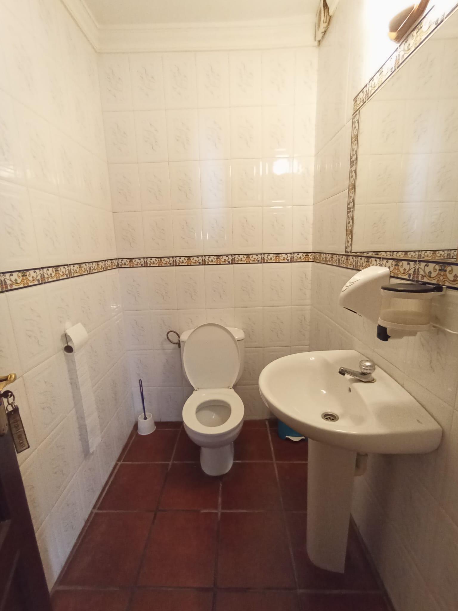 For sale of commercial in San Fernando