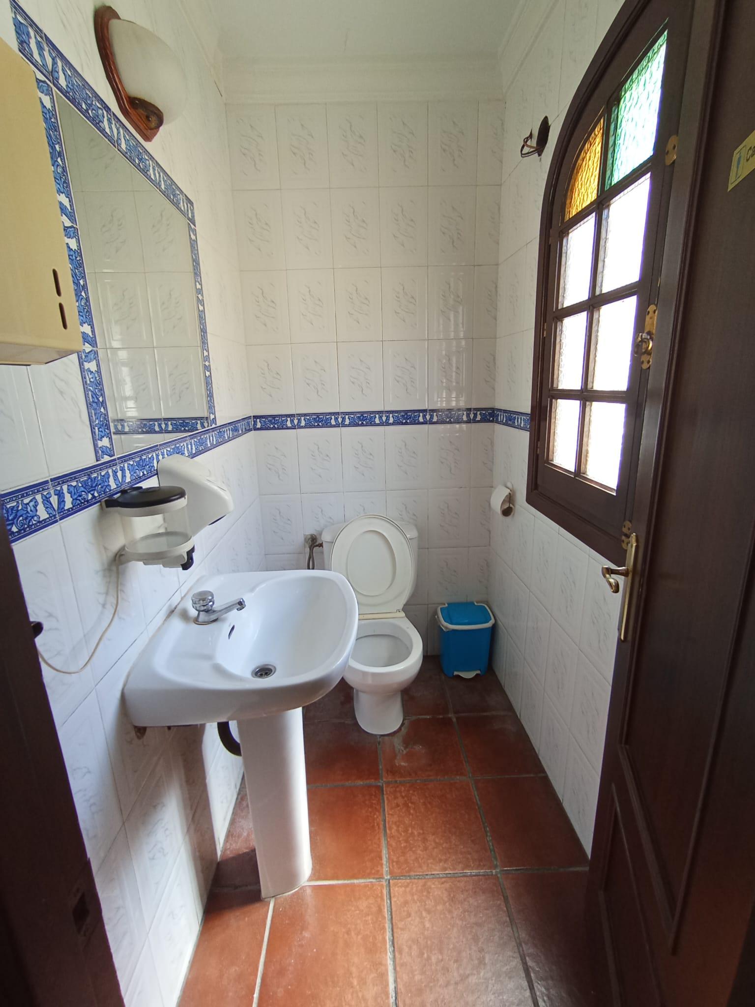 For sale of commercial in San Fernando