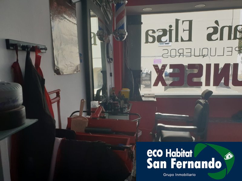 For sale of commercial in San Fernando