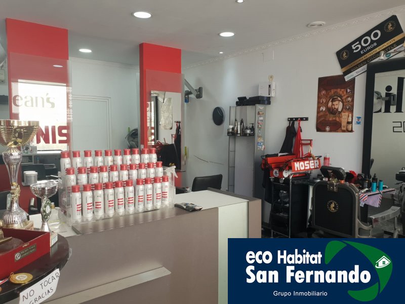 For sale of commercial in San Fernando
