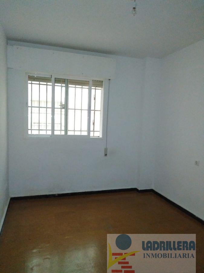 For rent of flat in San Fernando