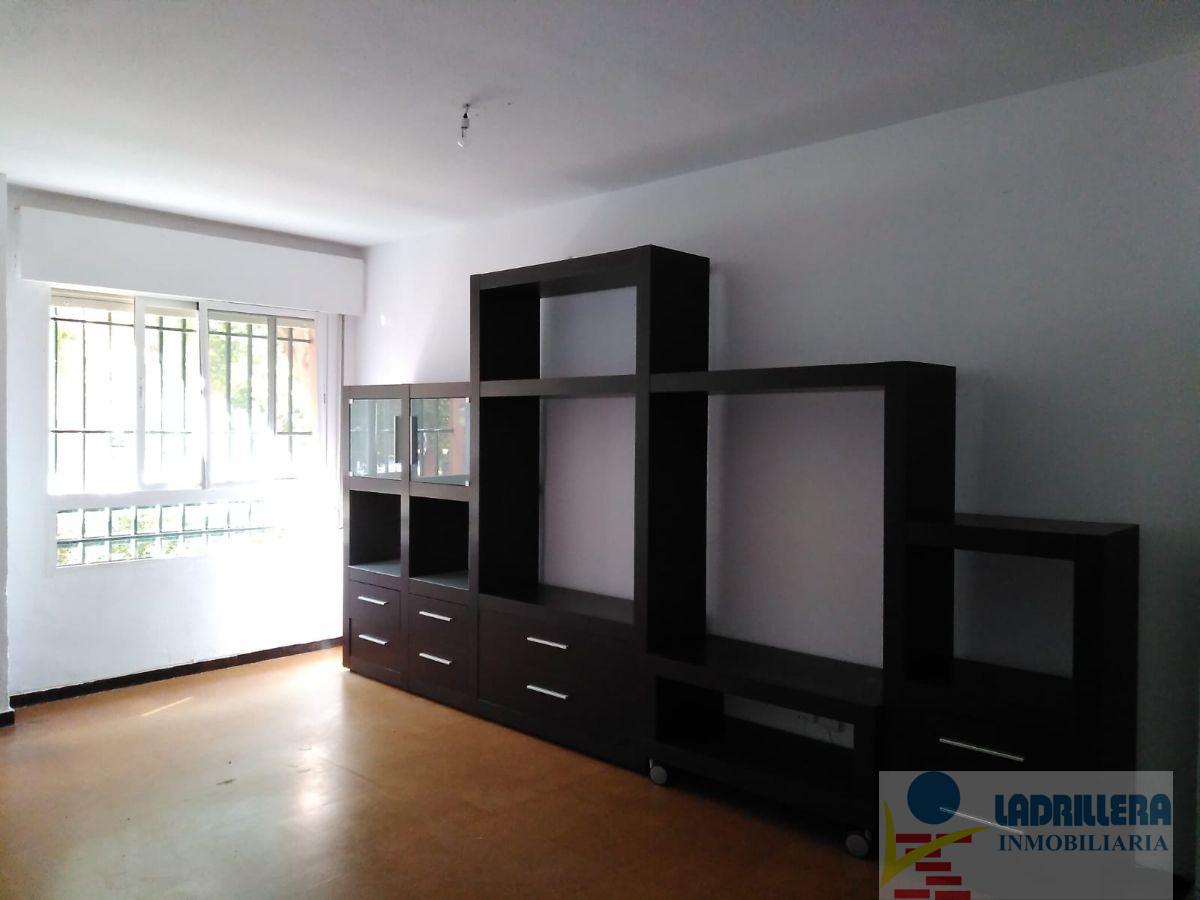 For rent of flat in San Fernando