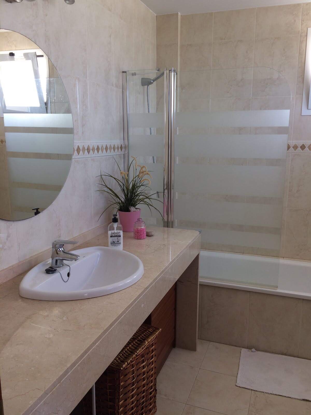 For sale of house in San Fernando