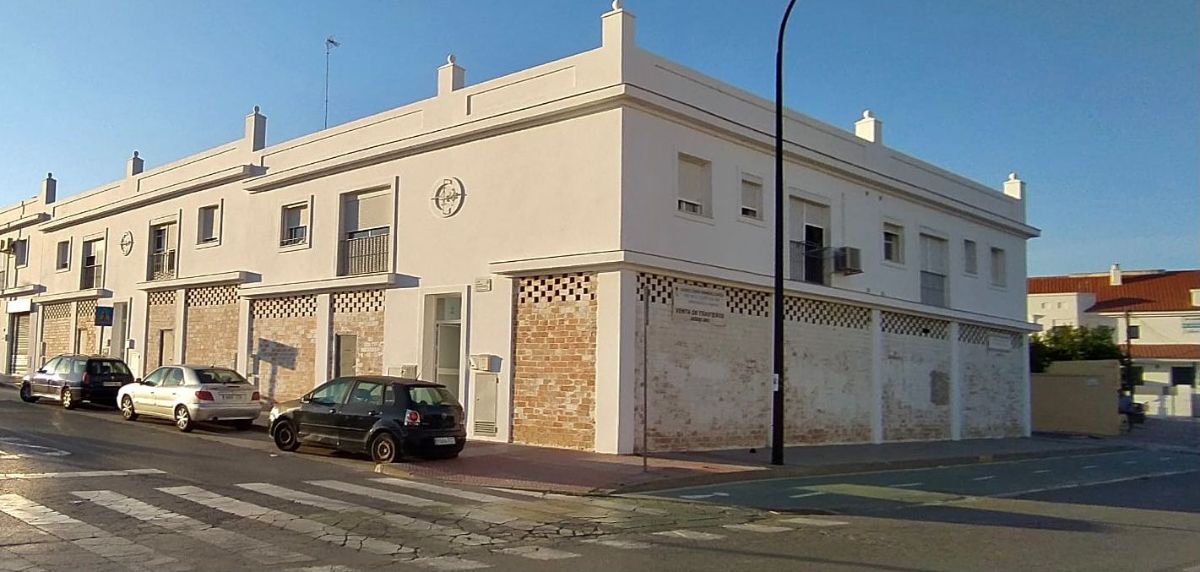 For sale of commercial in San Fernando