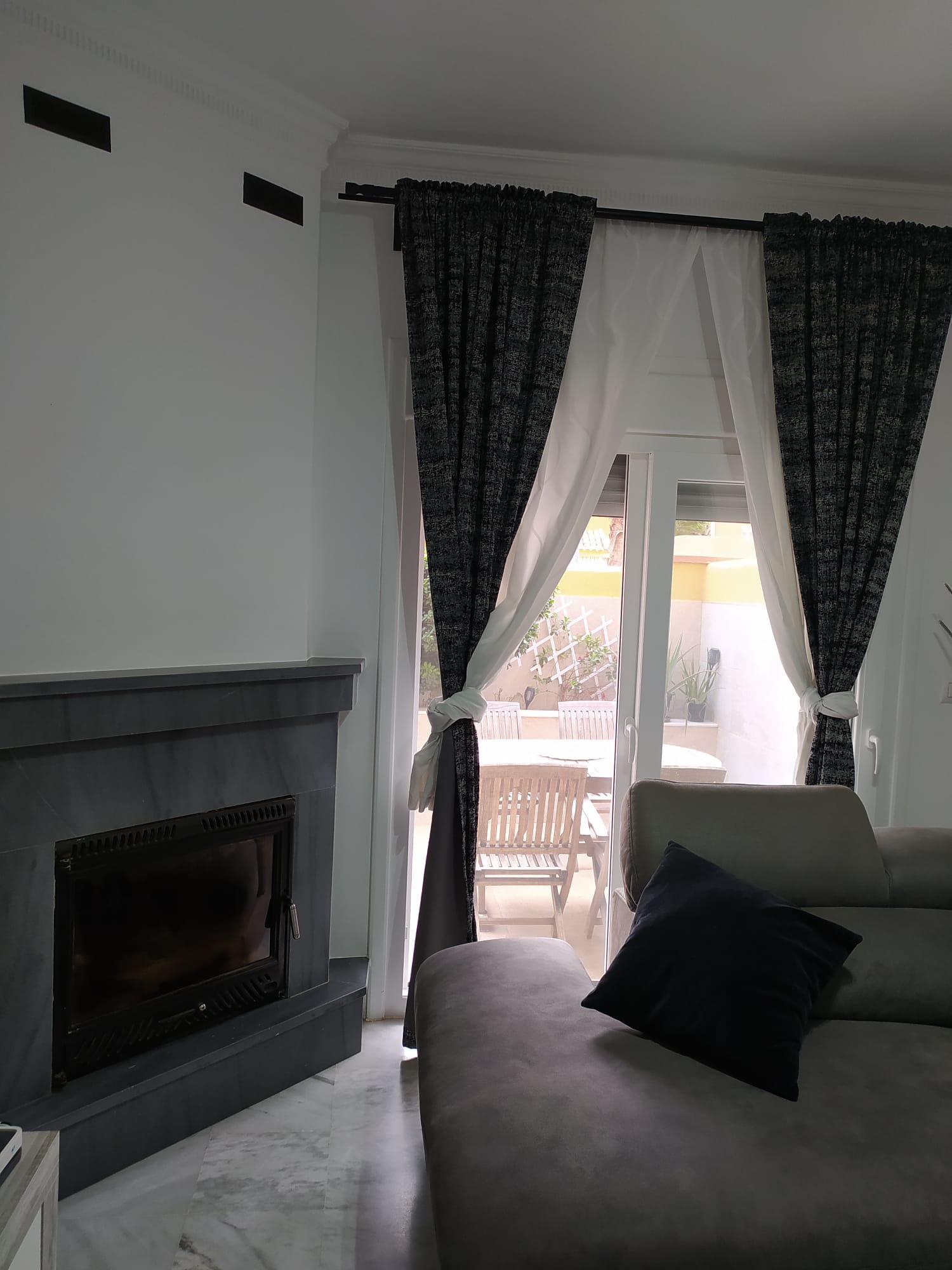For sale of house in San Fernando