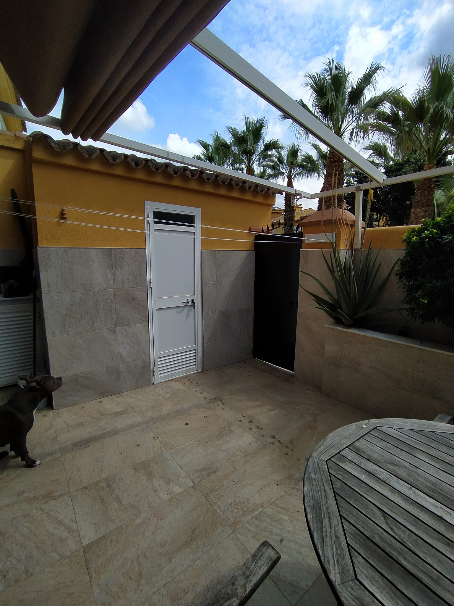 For sale of house in San Fernando