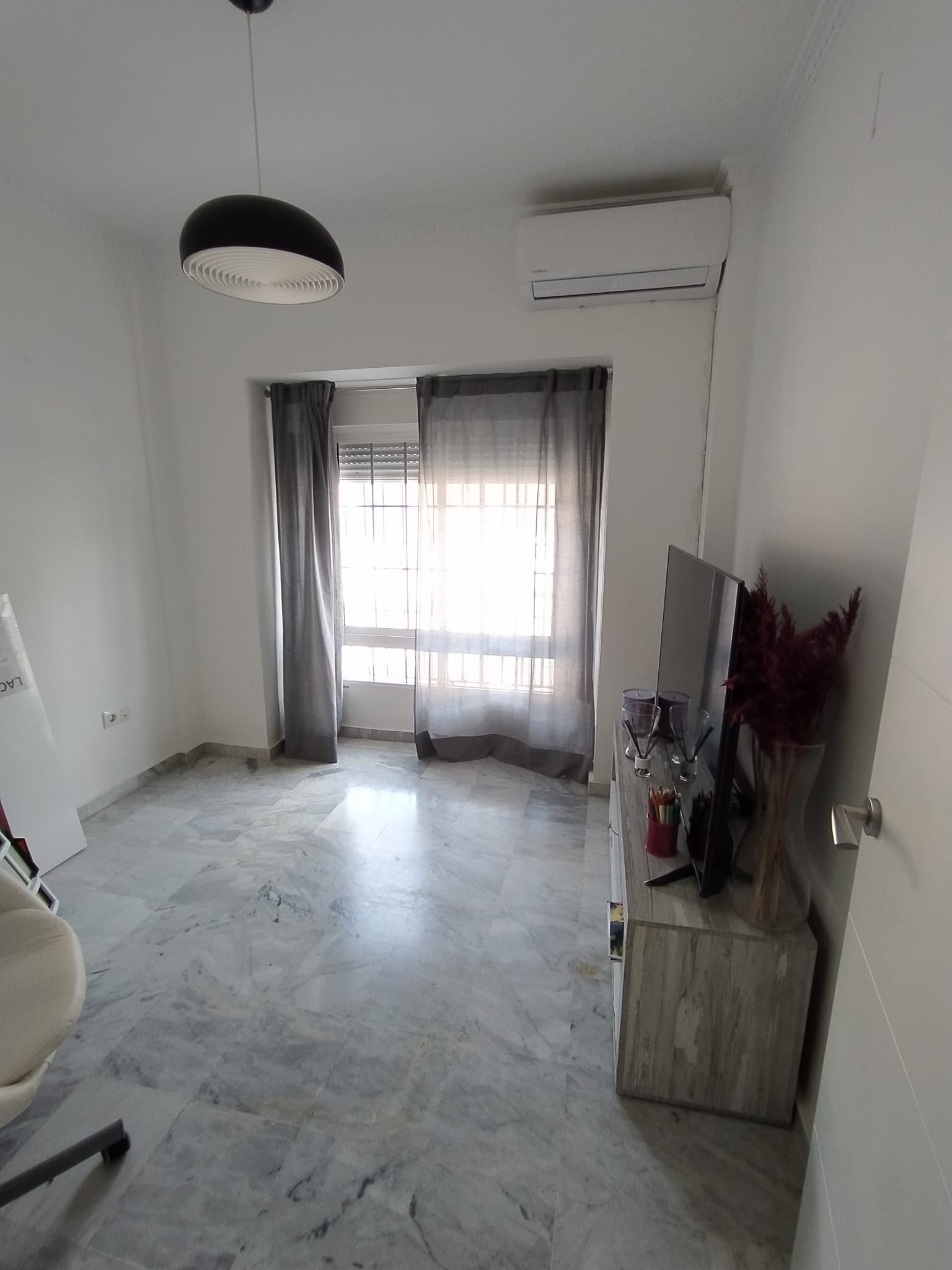 For sale of house in San Fernando