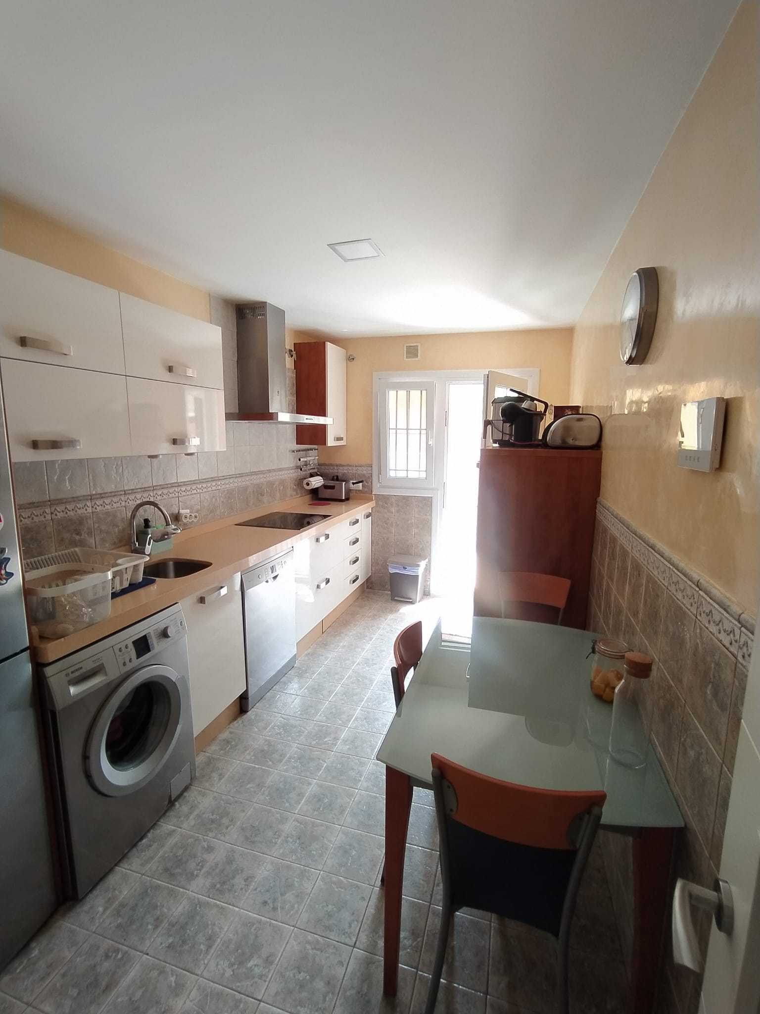 For sale of house in San Fernando
