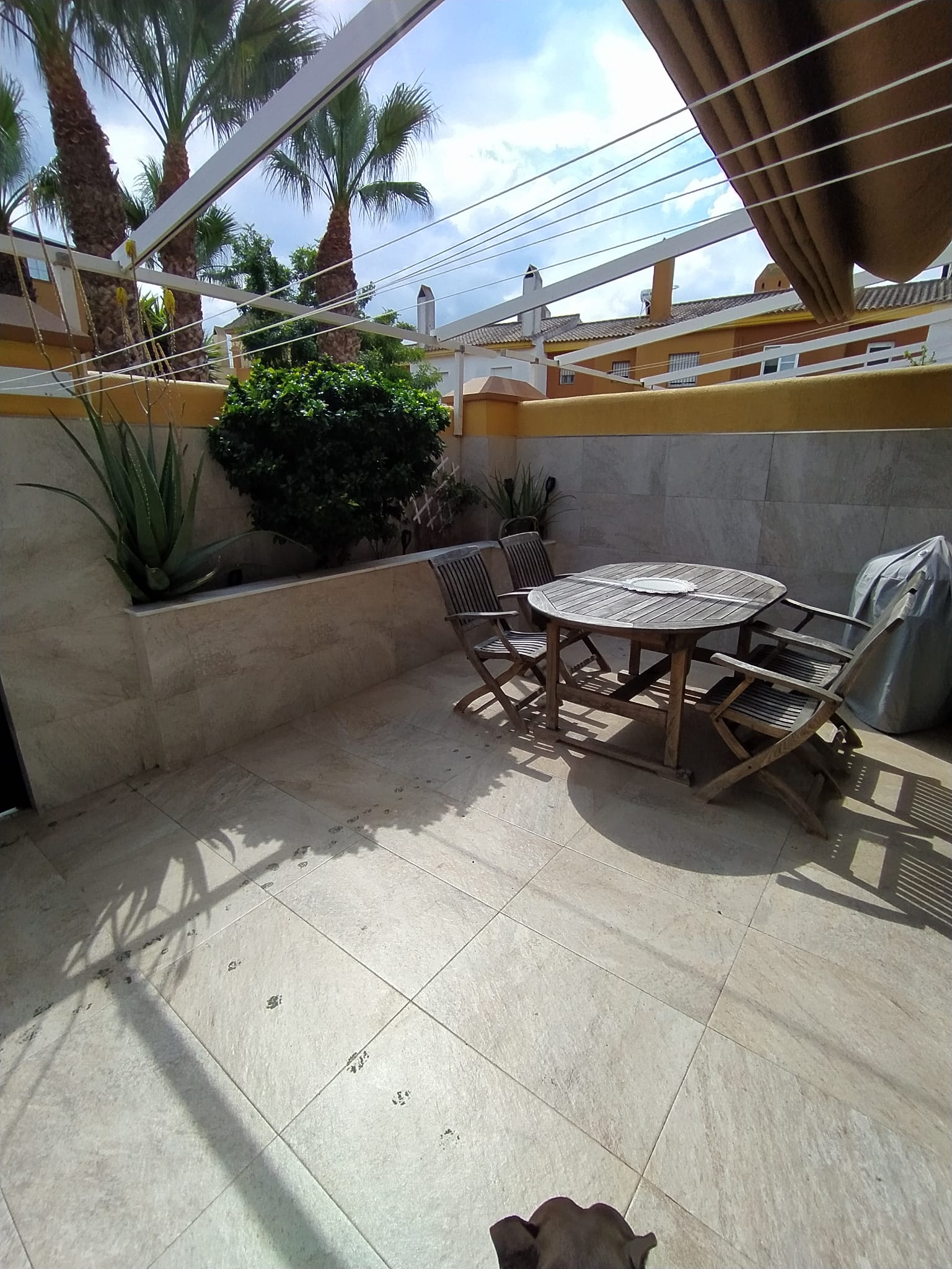 For sale of house in San Fernando