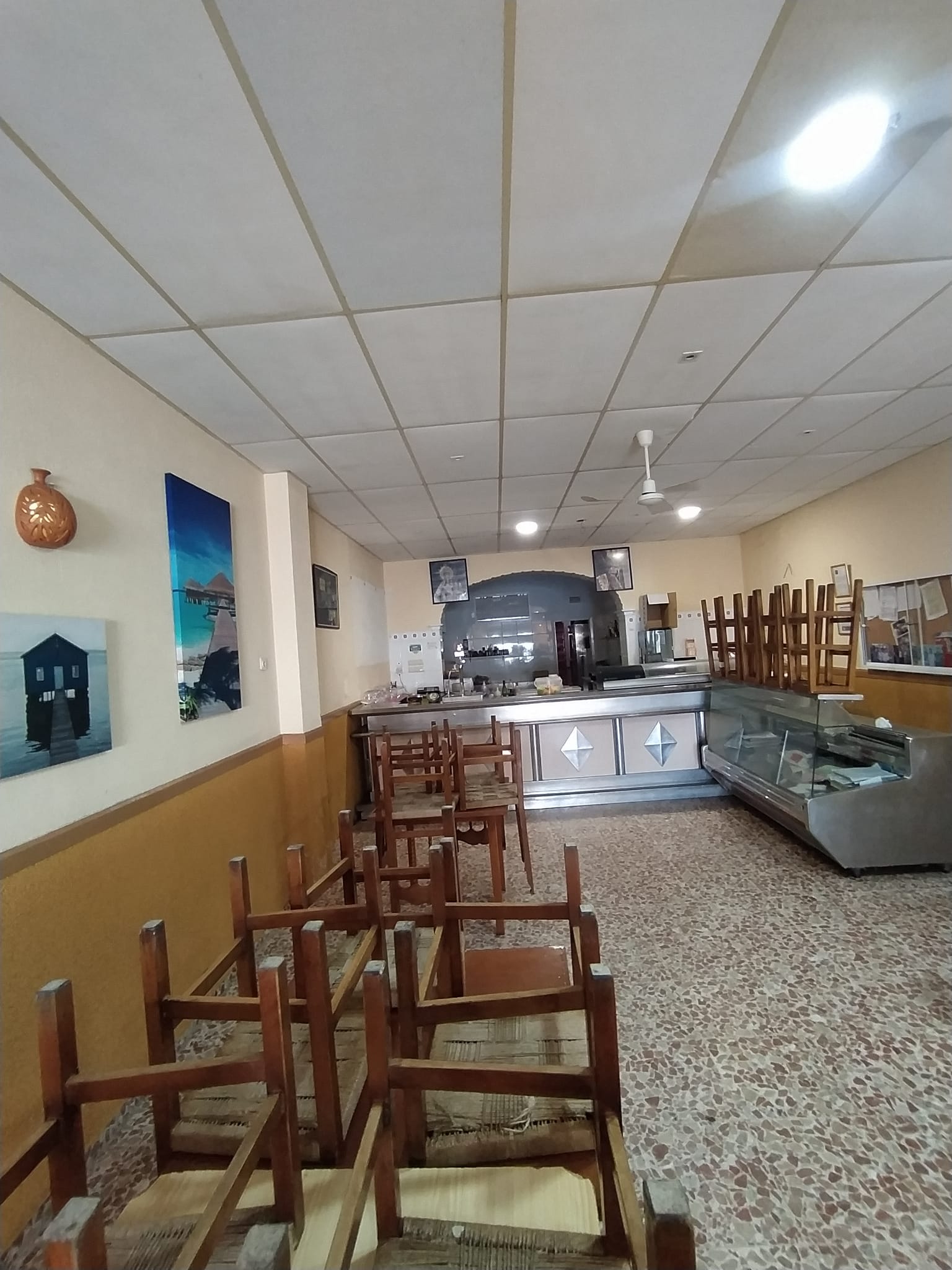 For sale of commercial in San Fernando