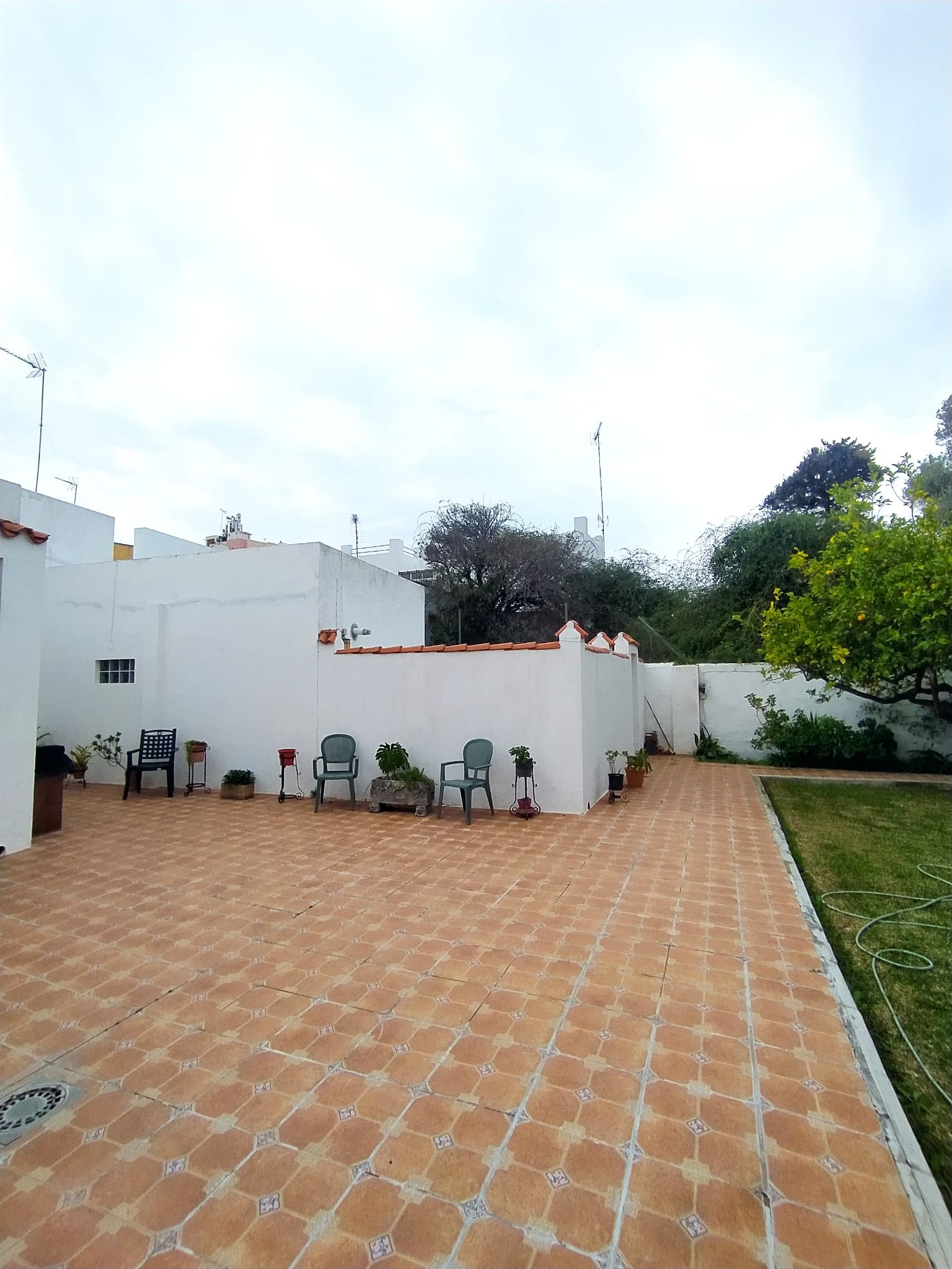 For sale of house in San Fernando