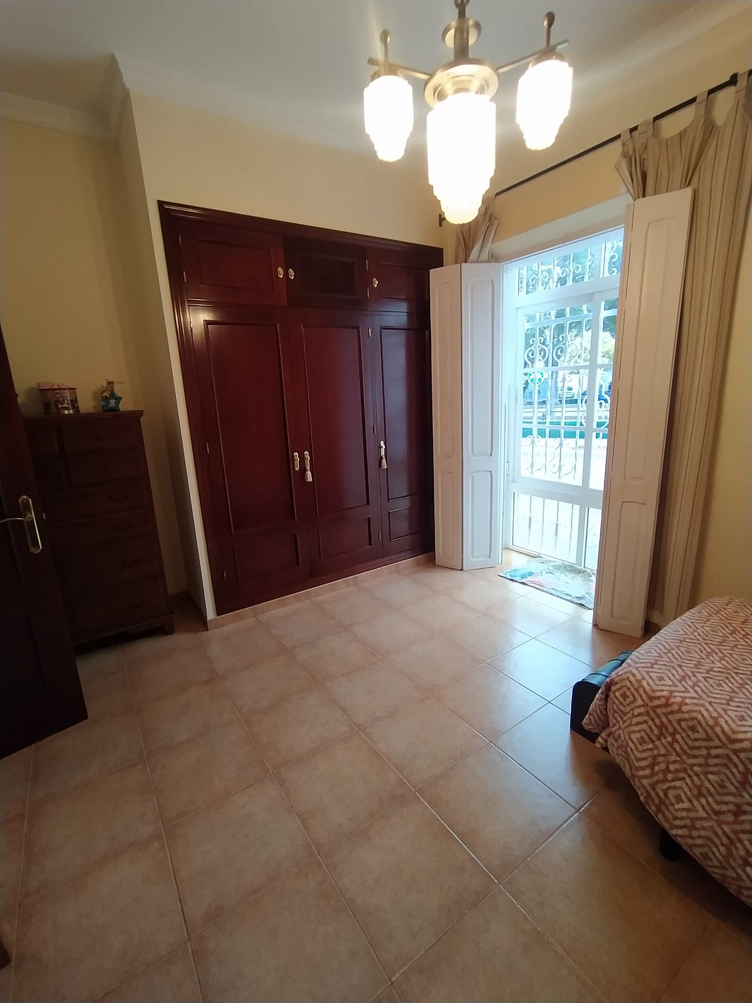 For sale of house in San Fernando