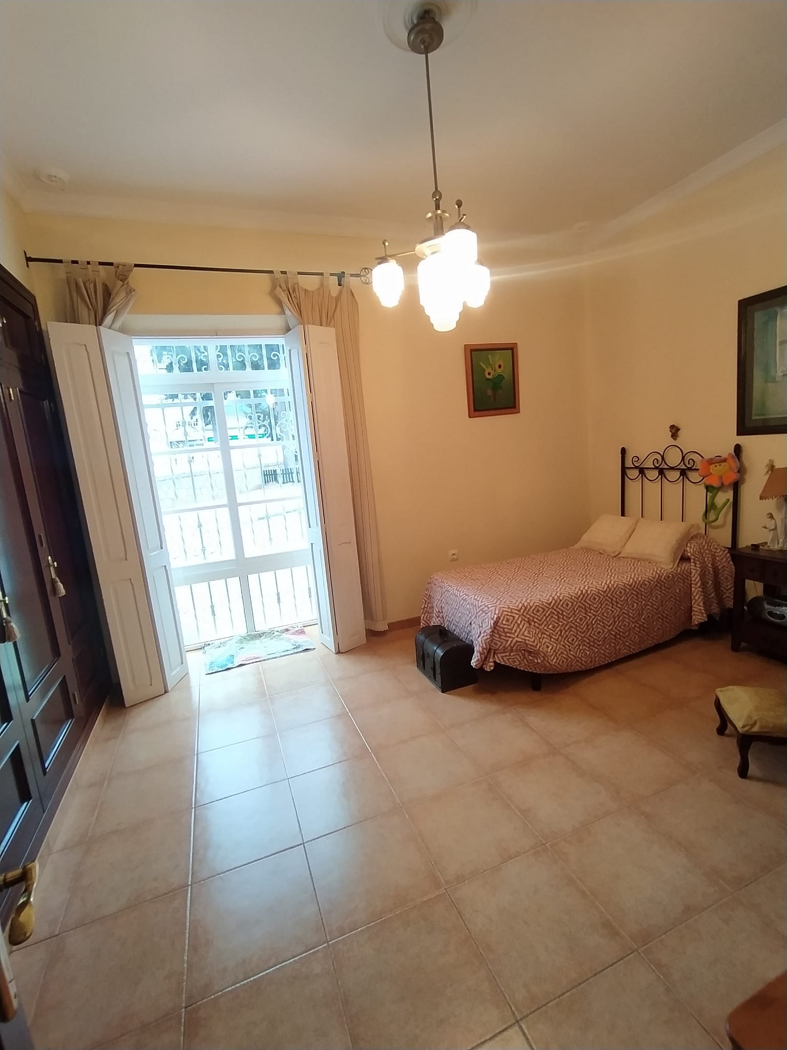 For sale of house in San Fernando