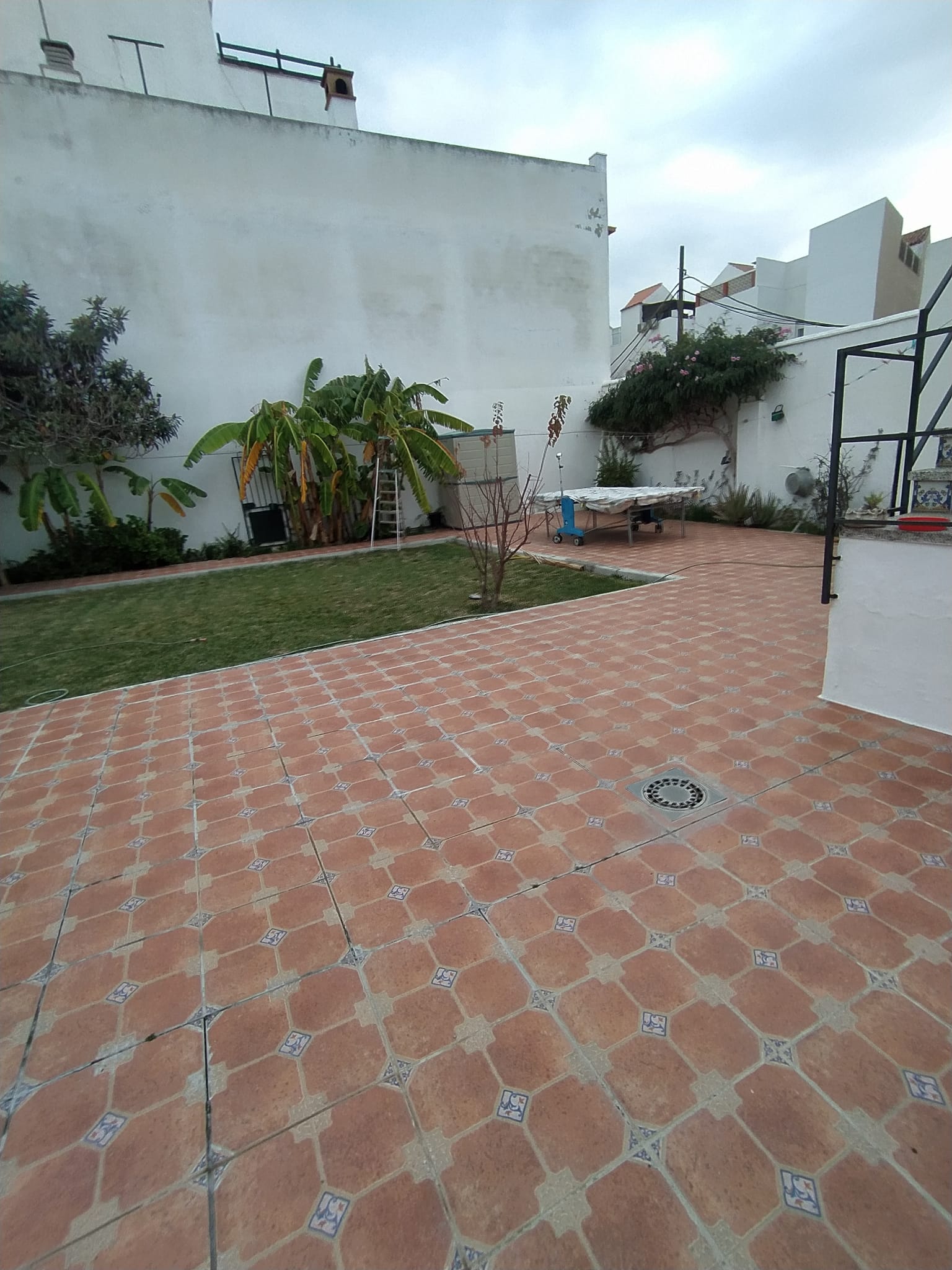 For sale of house in San Fernando