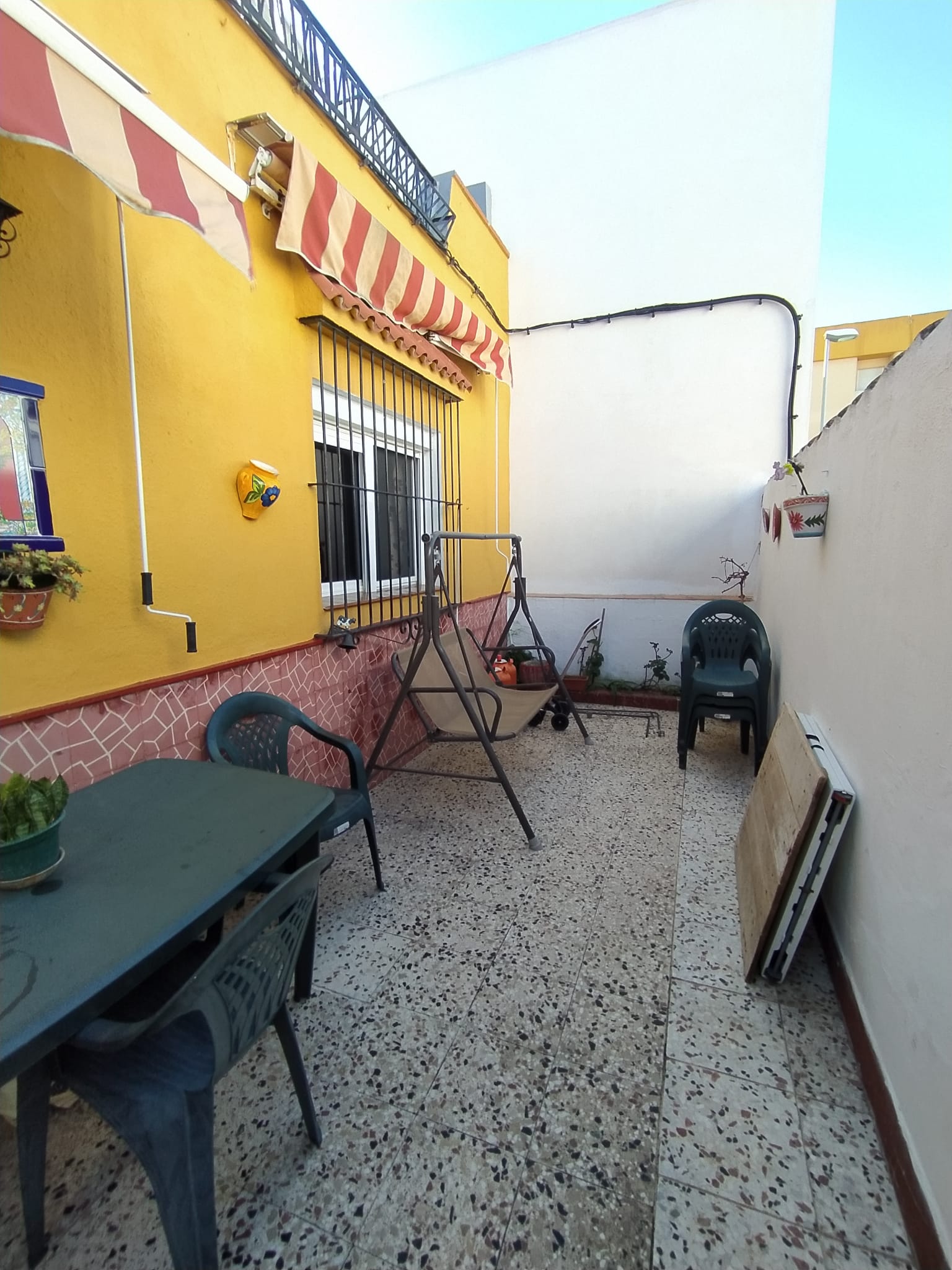 For sale of house in San Fernando