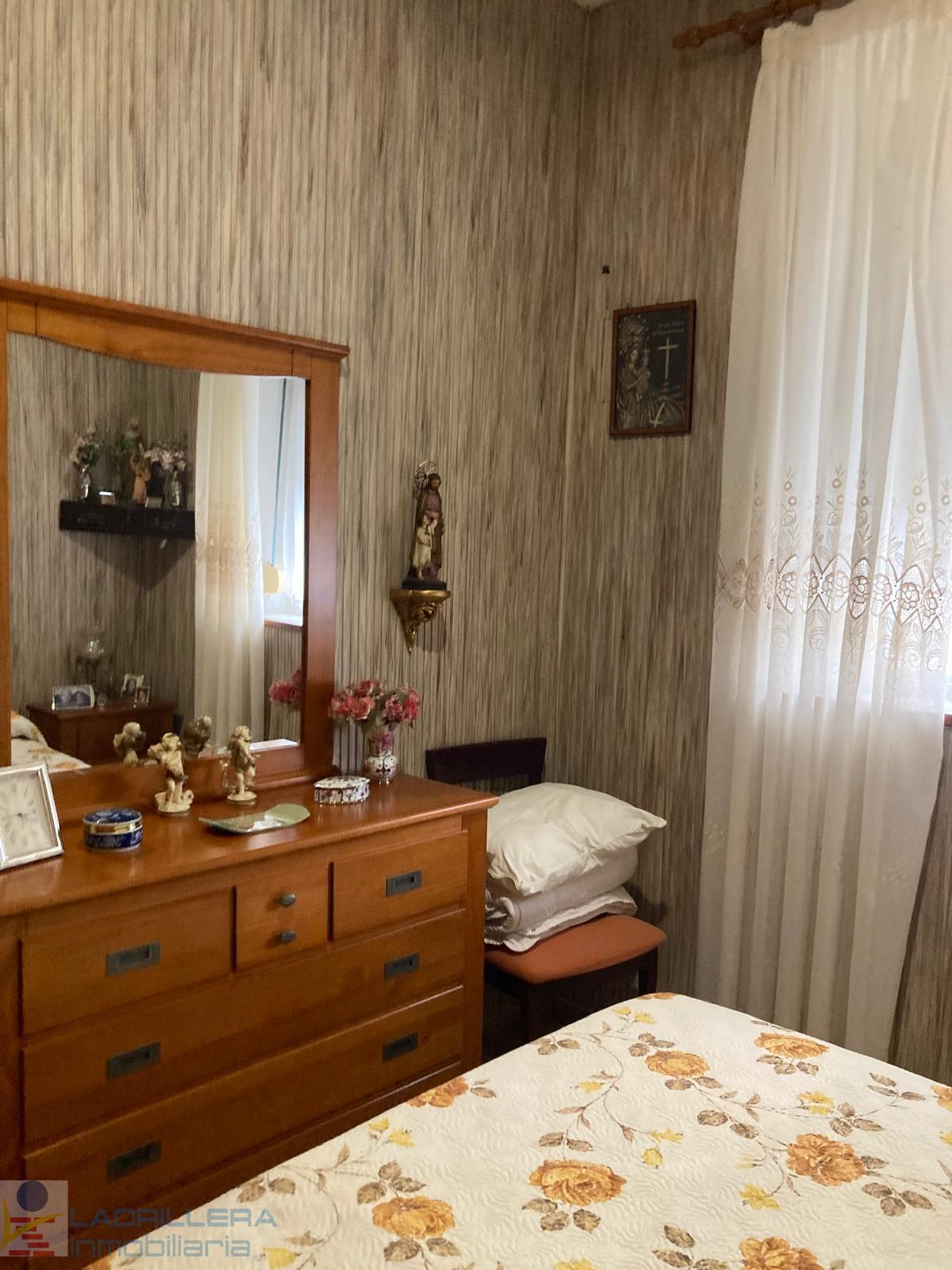 For sale of house in San Fernando