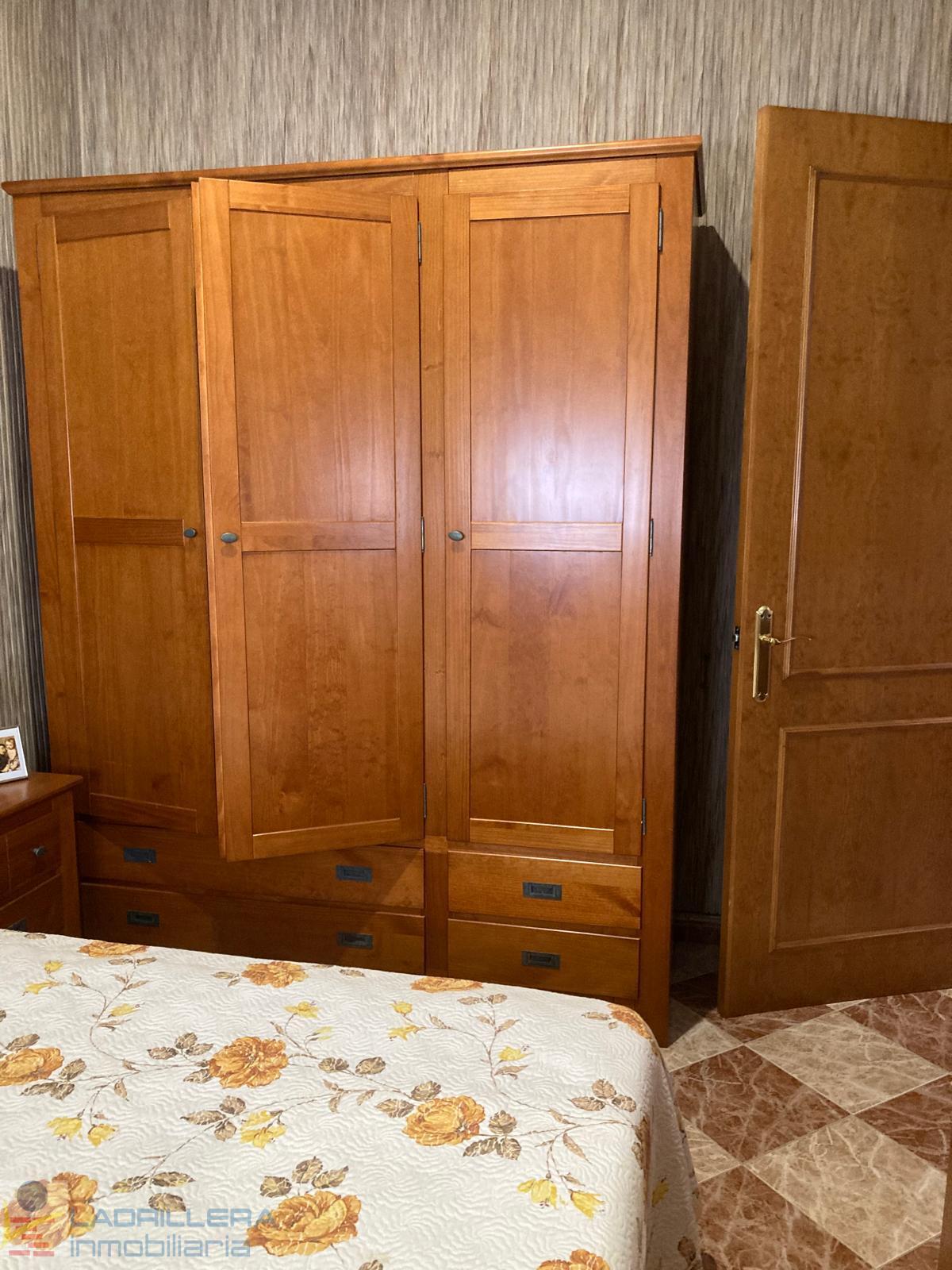 For sale of house in San Fernando