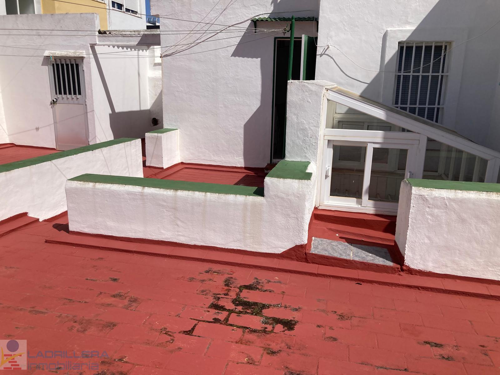 For sale of house in San Fernando