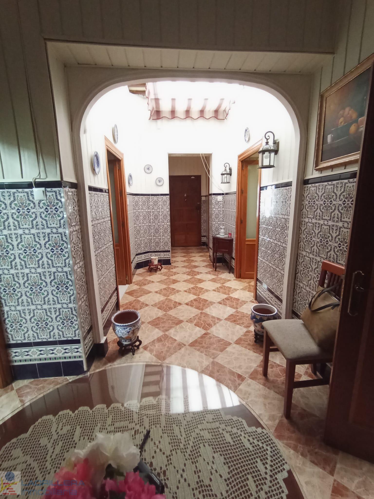 For sale of house in San Fernando