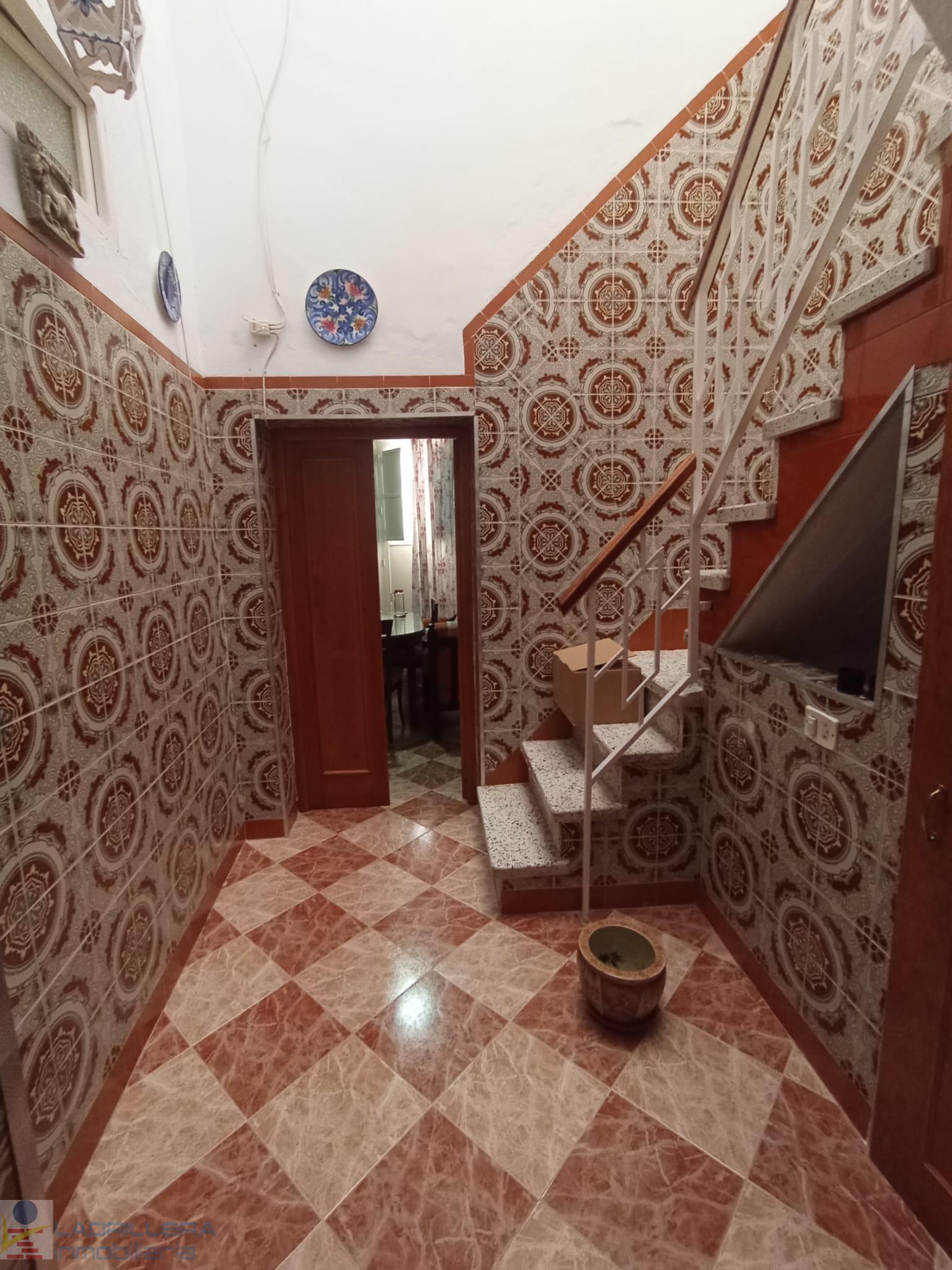 For sale of house in San Fernando