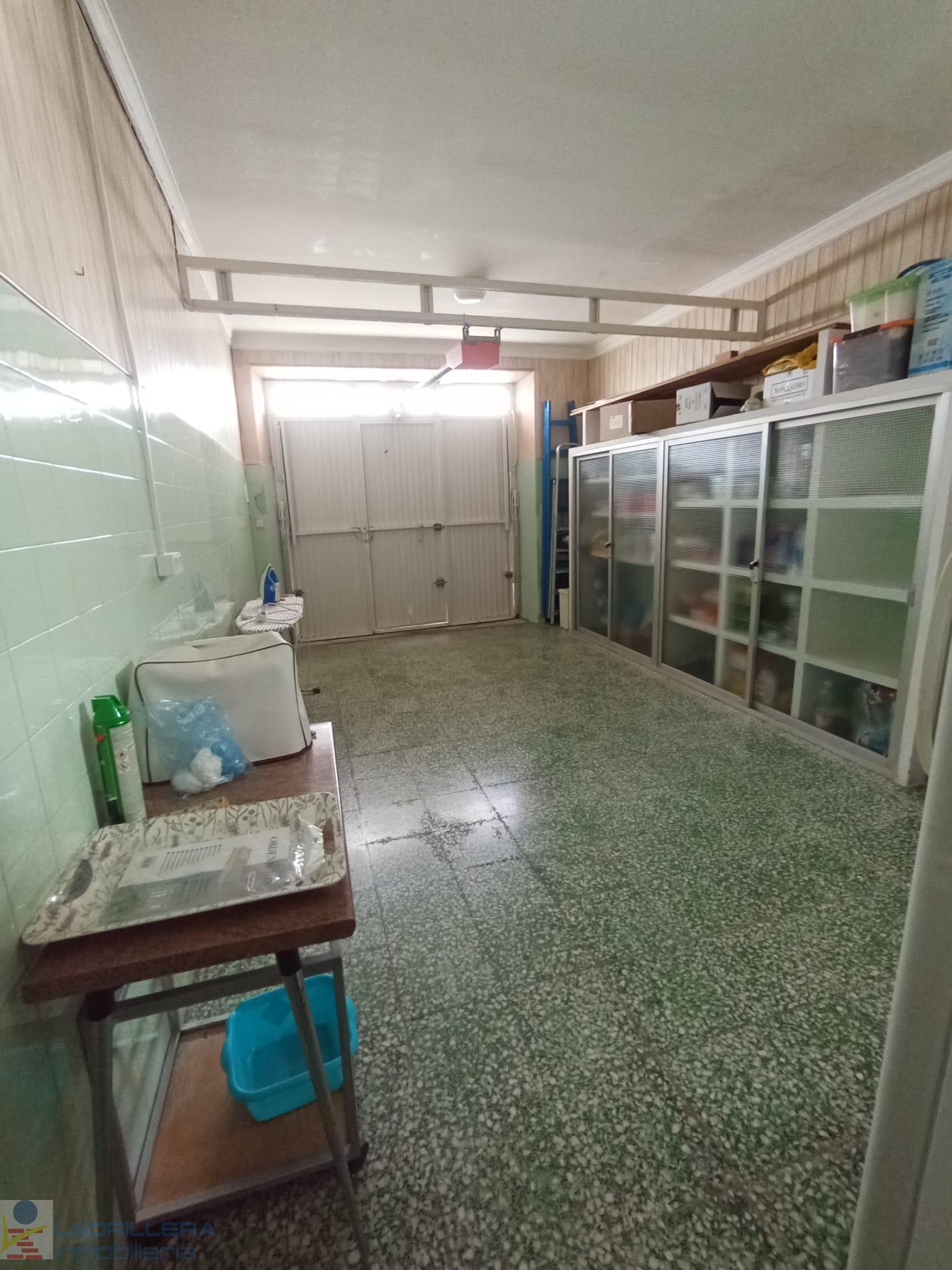 For sale of house in San Fernando