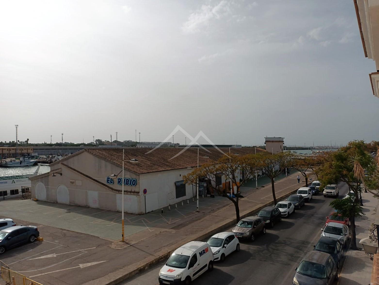For sale of flat in El Puerto de Santa María