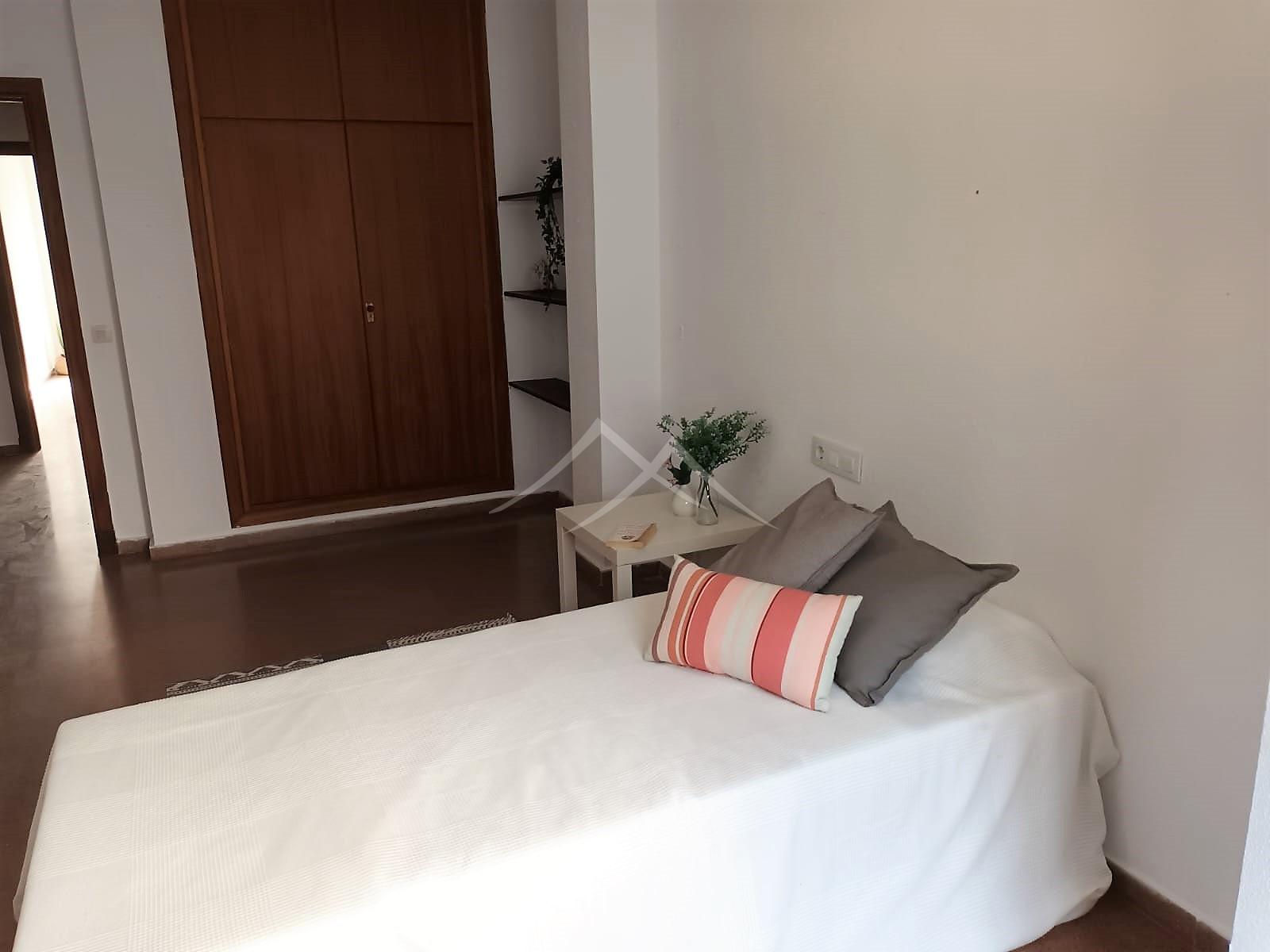 For sale of flat in El Puerto de Santa María