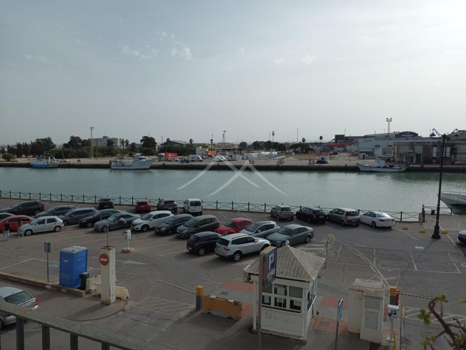 For sale of flat in El Puerto de Santa María