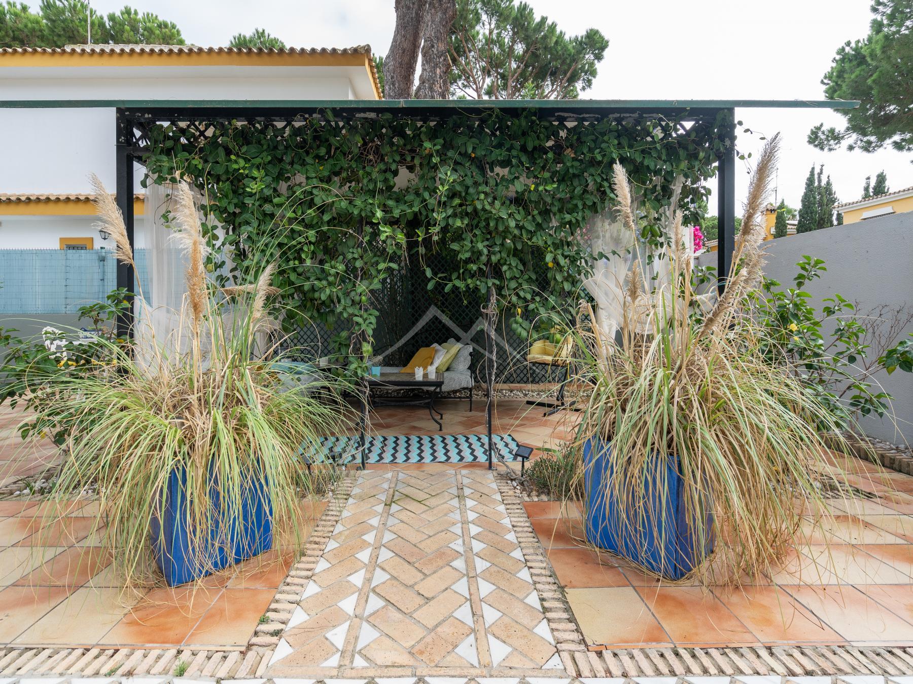 For sale of chalet in Chiclana de la Frontera