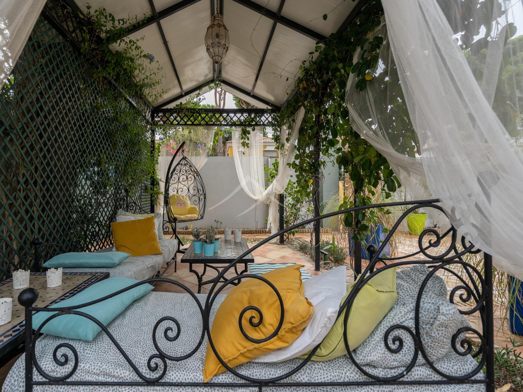 For sale of chalet in Chiclana de la Frontera