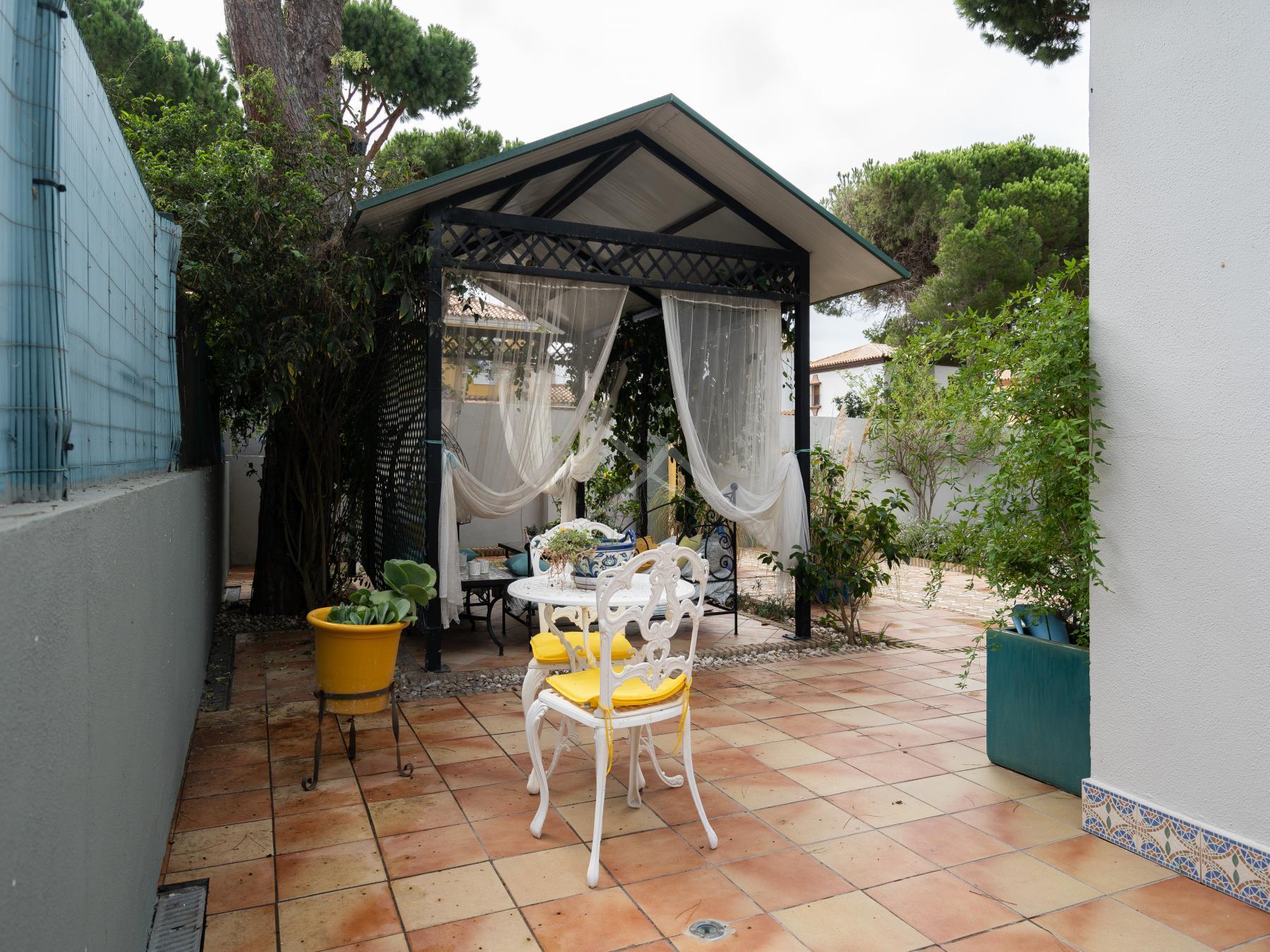 For sale of chalet in Chiclana de la Frontera