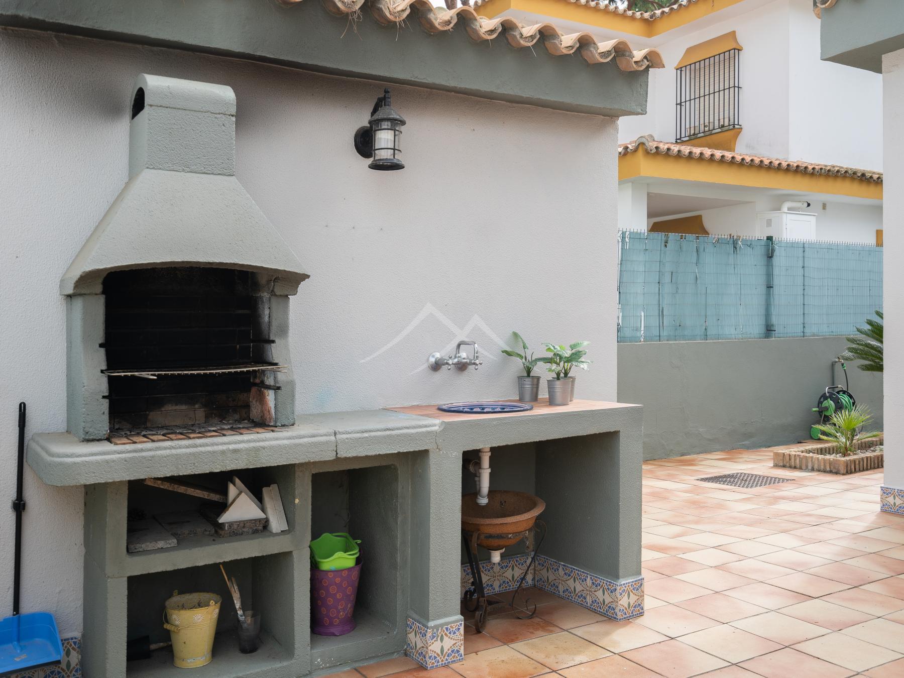 For sale of chalet in Chiclana de la Frontera