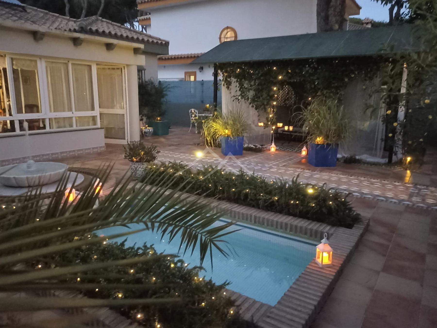 For sale of chalet in Chiclana de la Frontera